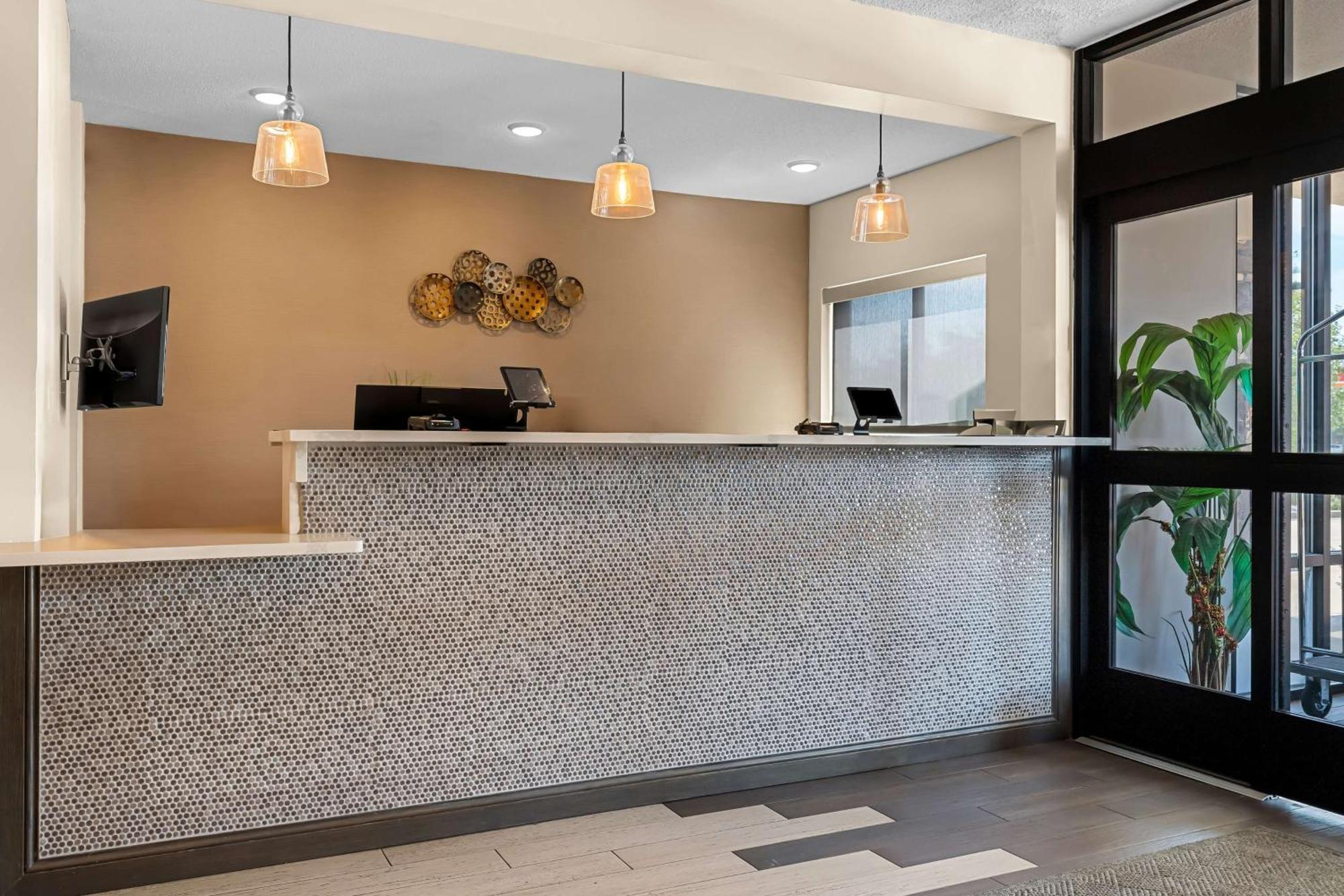 Best Western University Inn Urbana Экстерьер фото